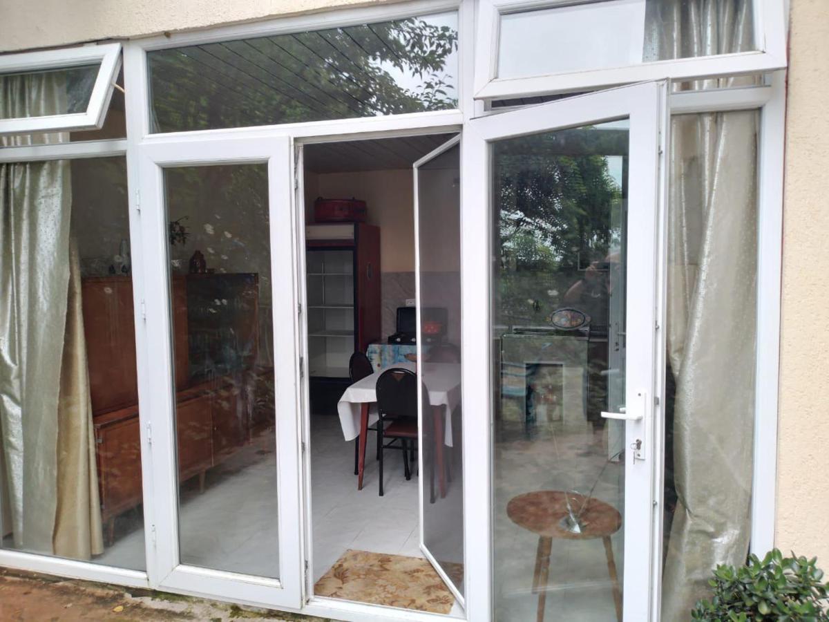 Merabi And Neli Guest House 马钦加里 外观 照片