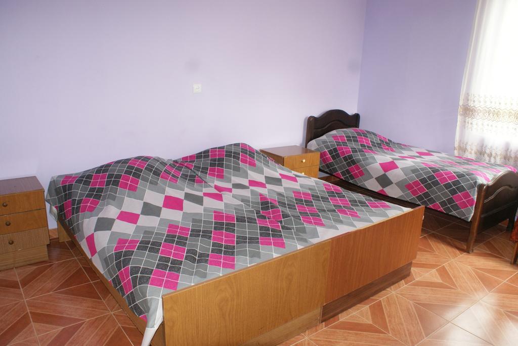 Merabi And Neli Guest House 马钦加里 客房 照片
