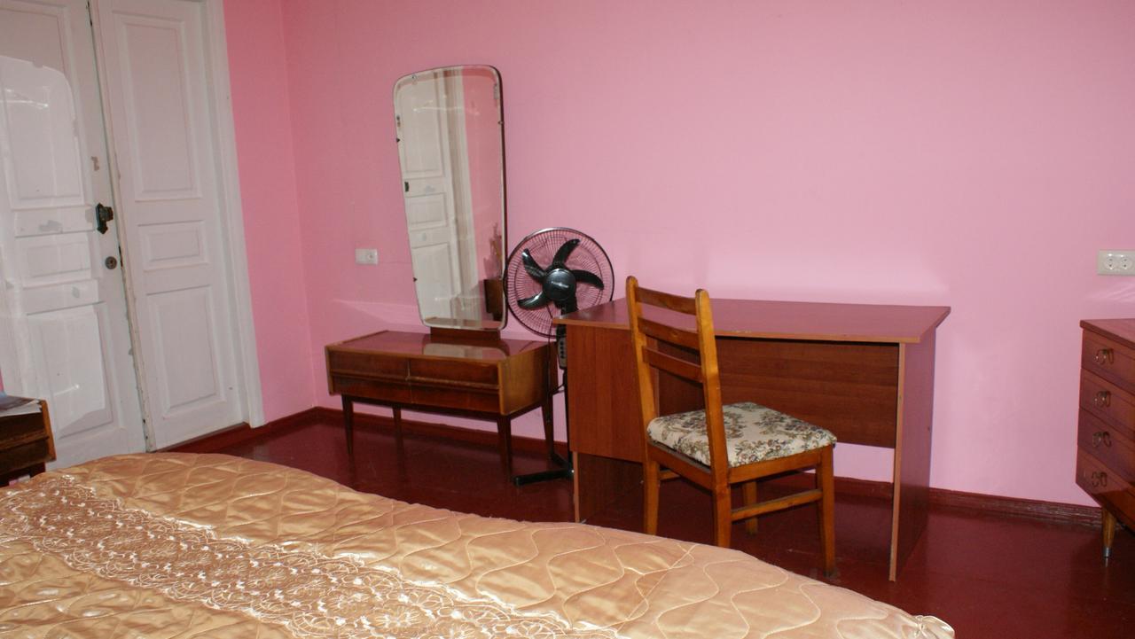 Merabi And Neli Guest House 马钦加里 外观 照片