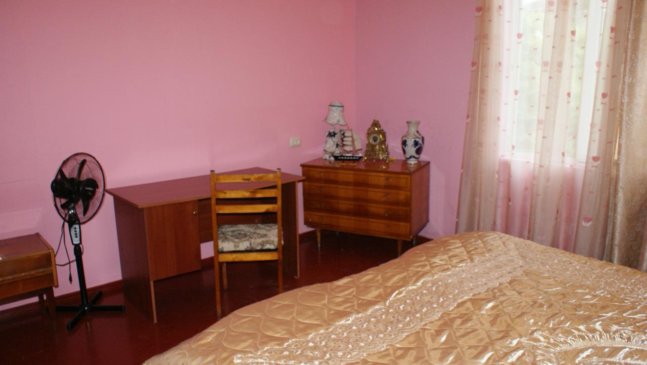 Merabi And Neli Guest House 马钦加里 外观 照片