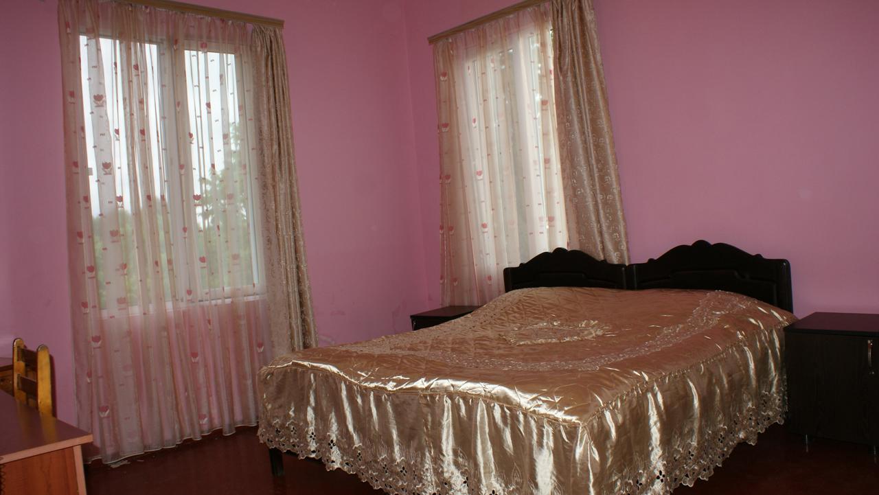 Merabi And Neli Guest House 马钦加里 外观 照片